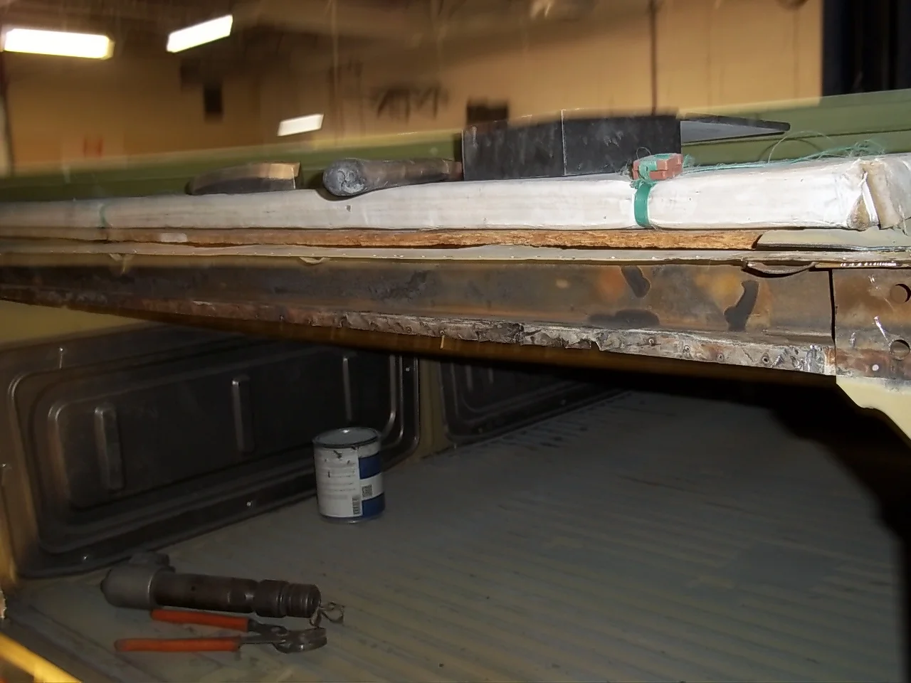 550 R Hinge Carrier Removal.JPG