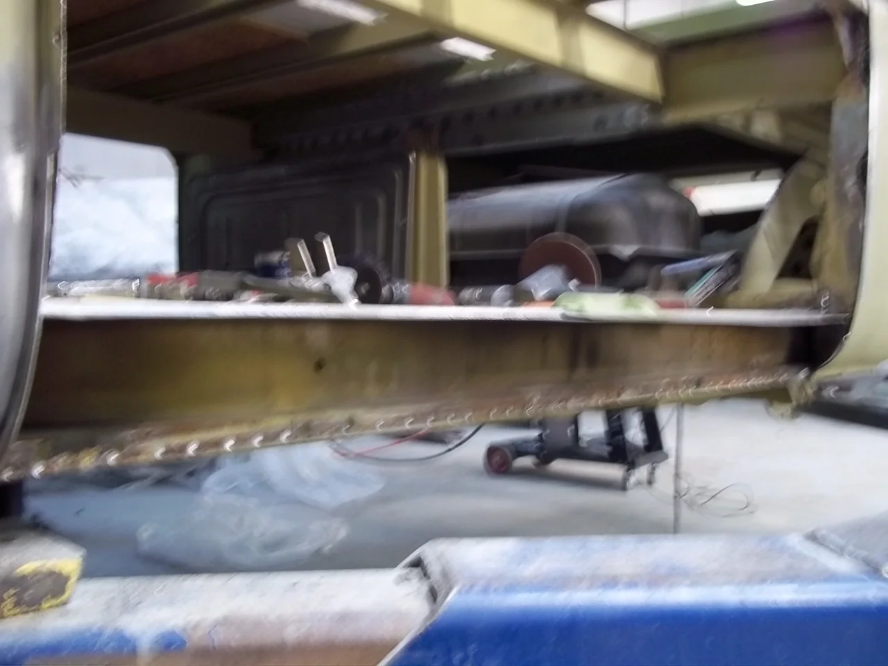 570 L Rocker Removed.JPG