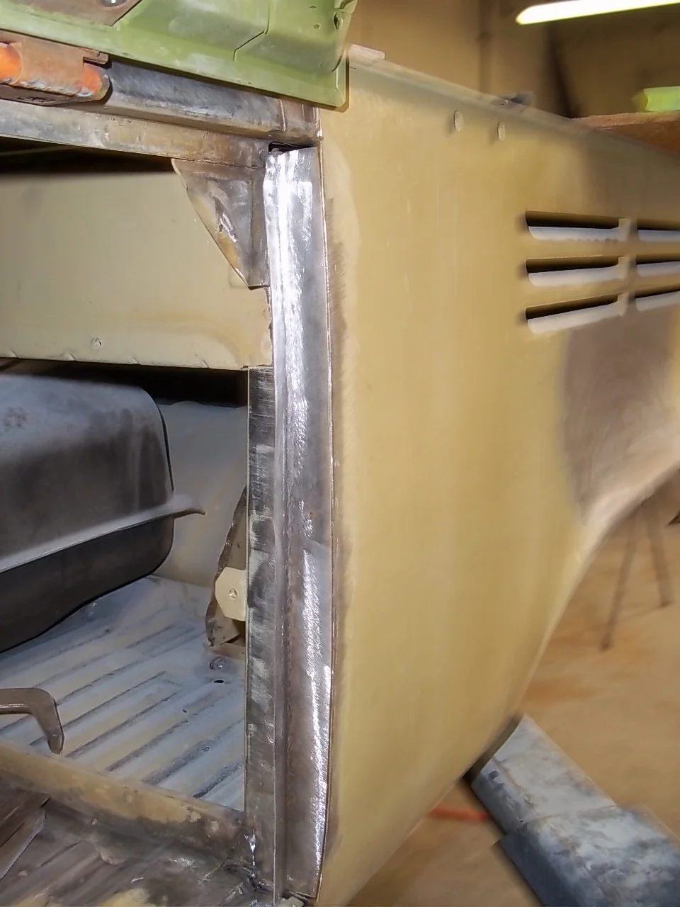 579  Fitting Edge Strip.JPG