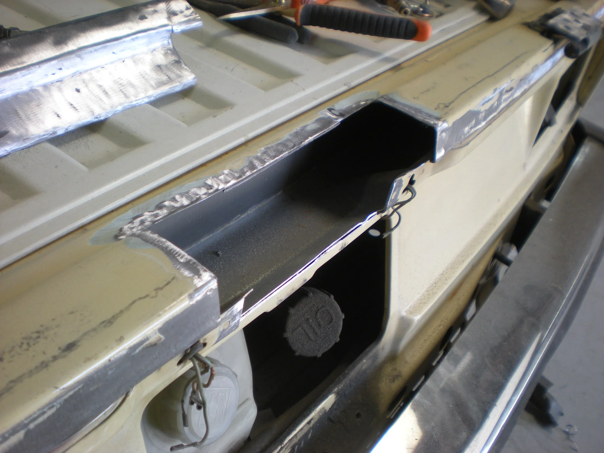 86 rear gate.JPG