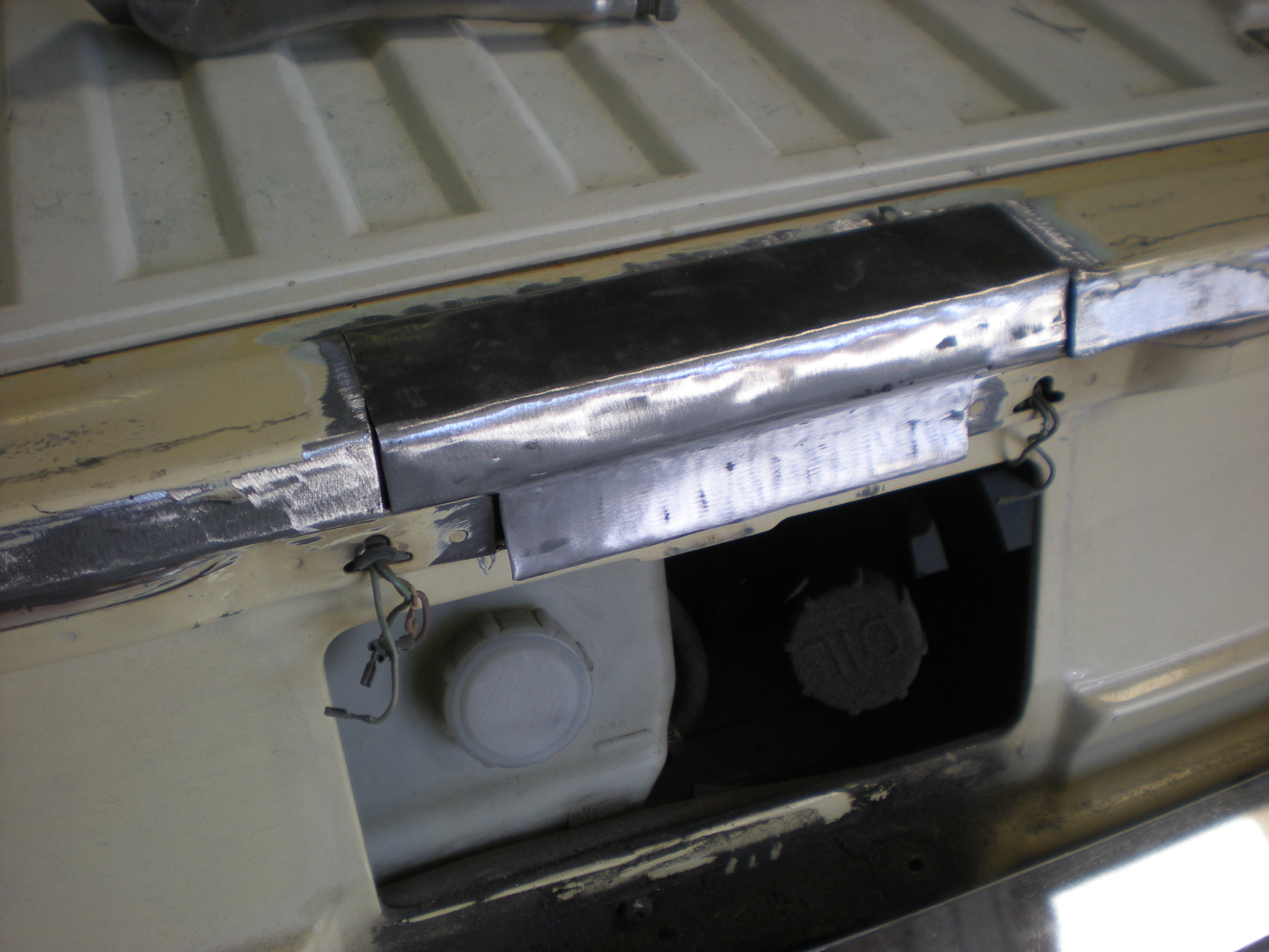 89 rear gate.JPG
