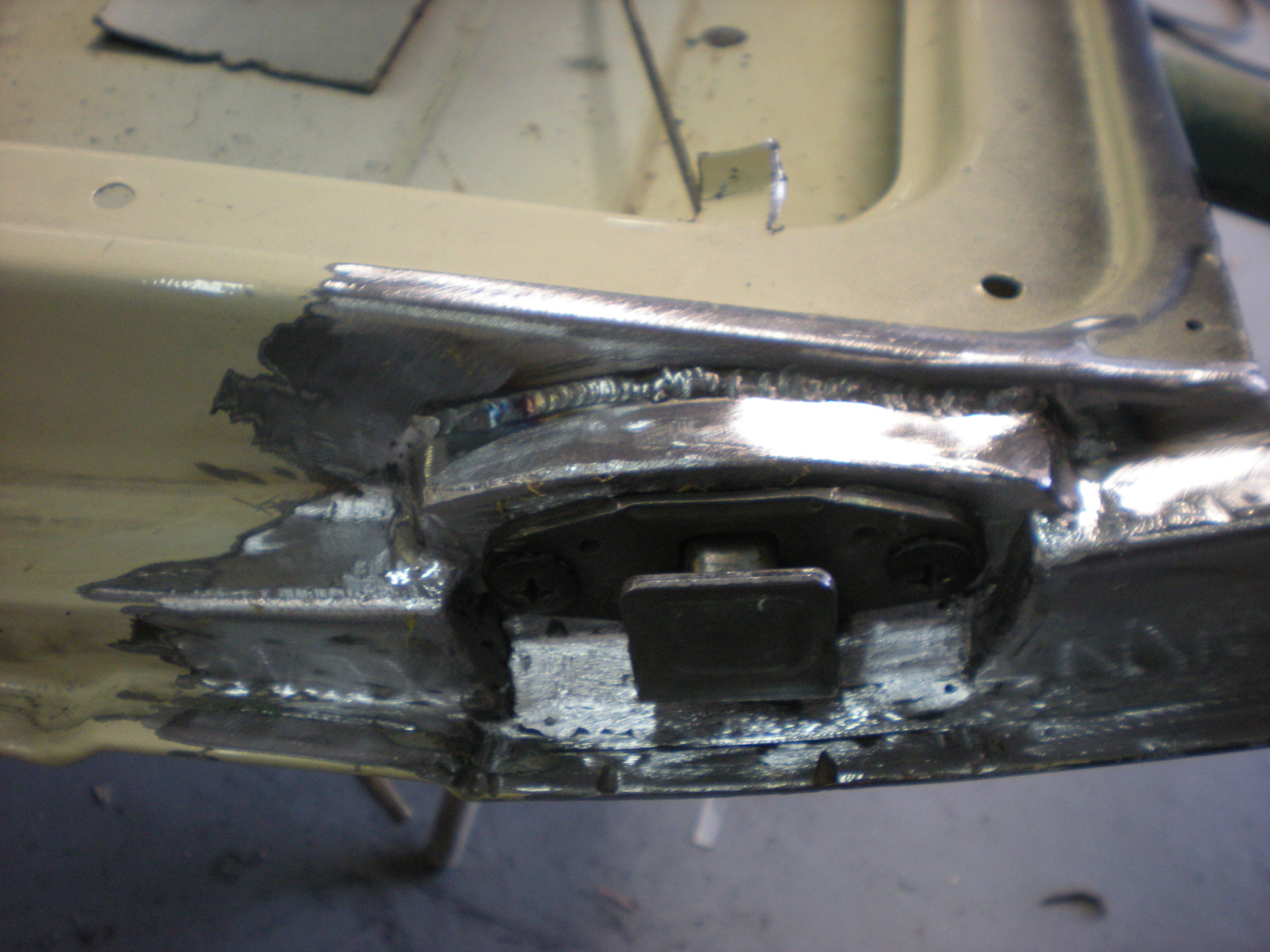 99 rear gate.JPG