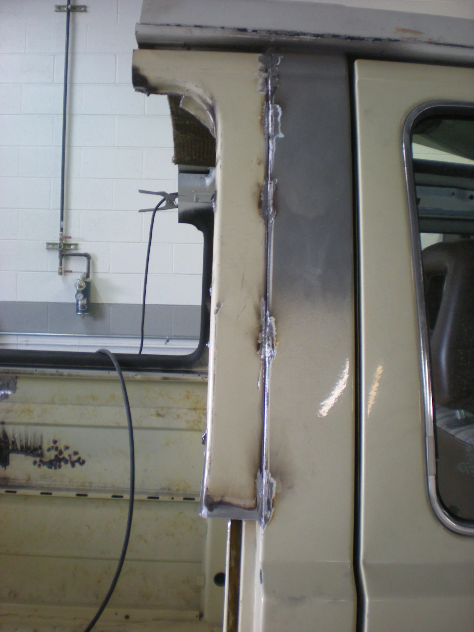 101 Custom 'B' Pillar.JPG