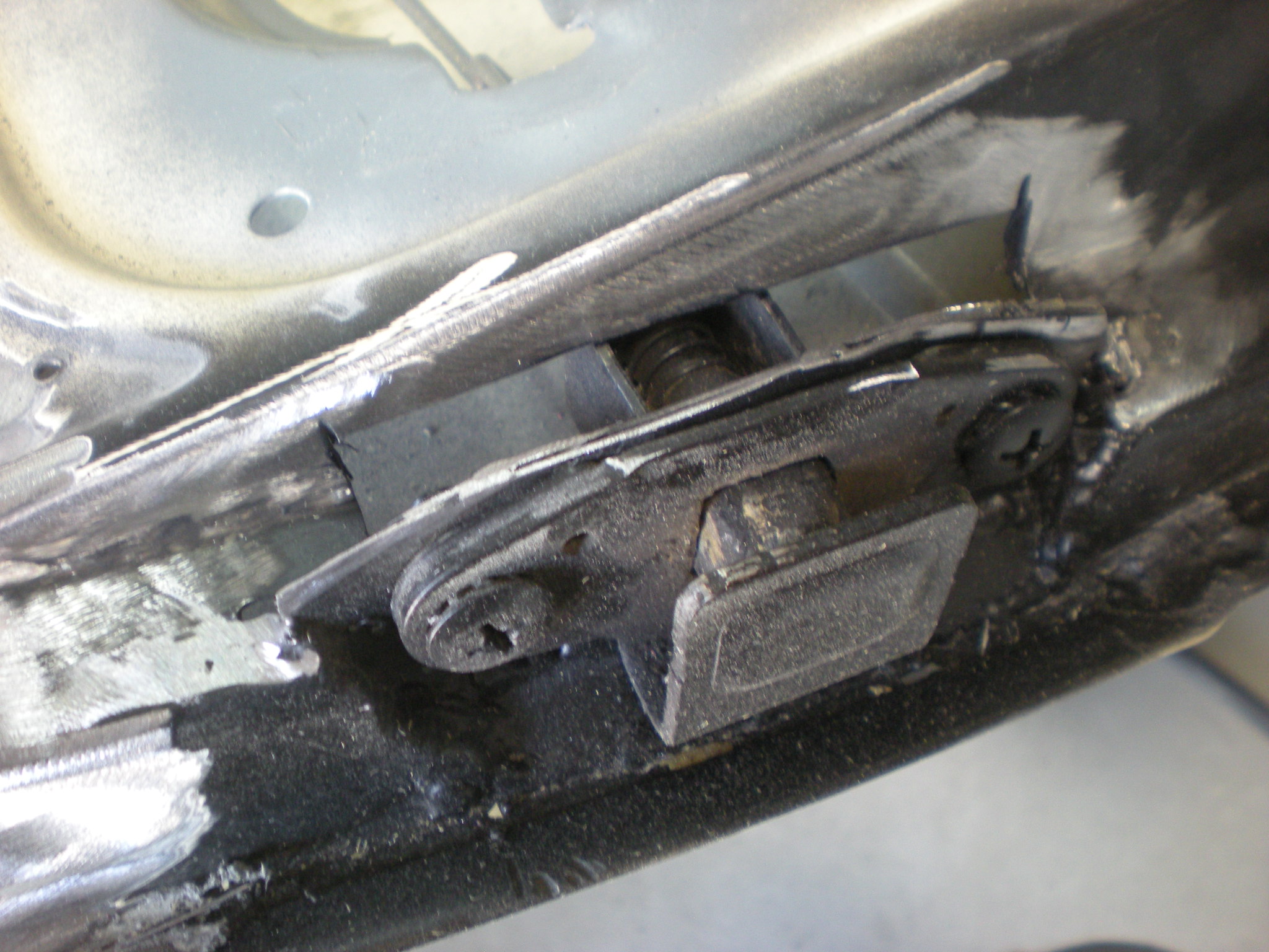 133 Tailgate Latch.JPG