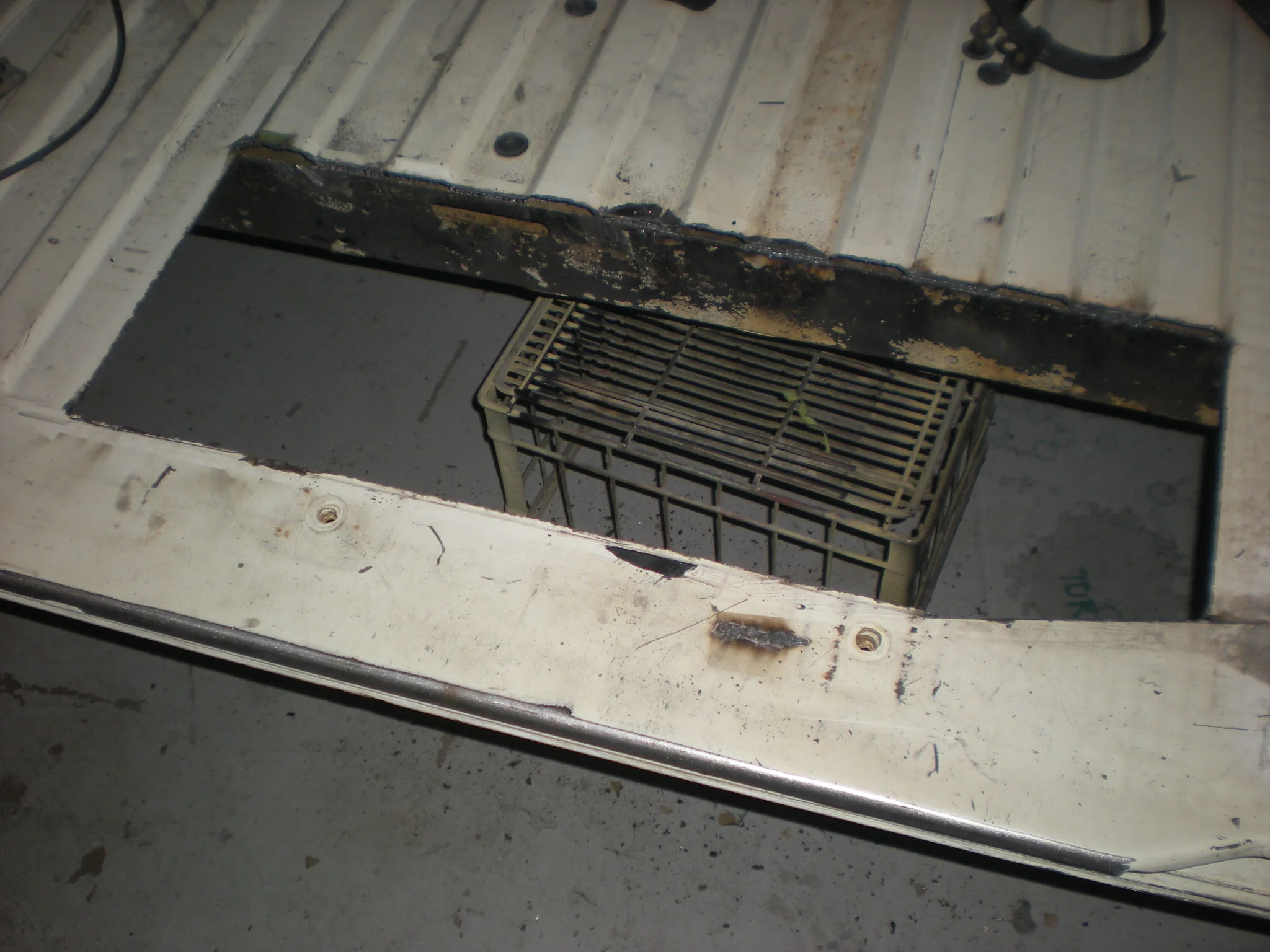 270 Toolbox opening.JPG