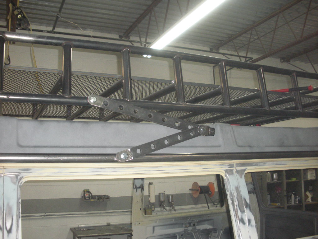 290  lift hinge.JPG