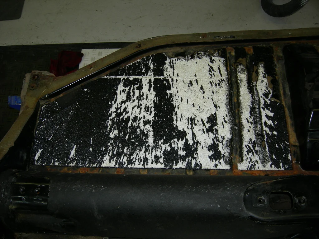 31 RF Chassis Rust.JPG