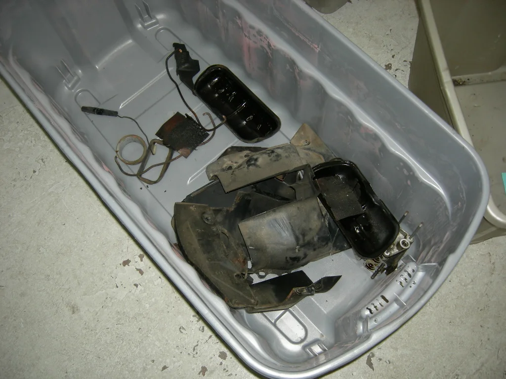 85 Engine Disassembly.JPG