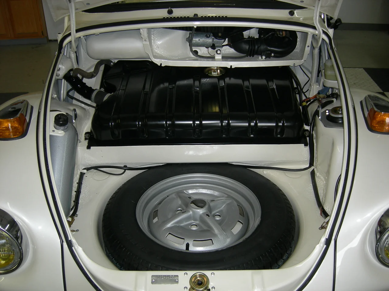 183 Ft. Trunk.JPG