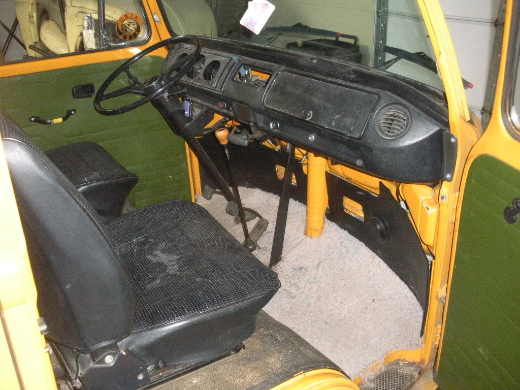 09 Interior.JPG