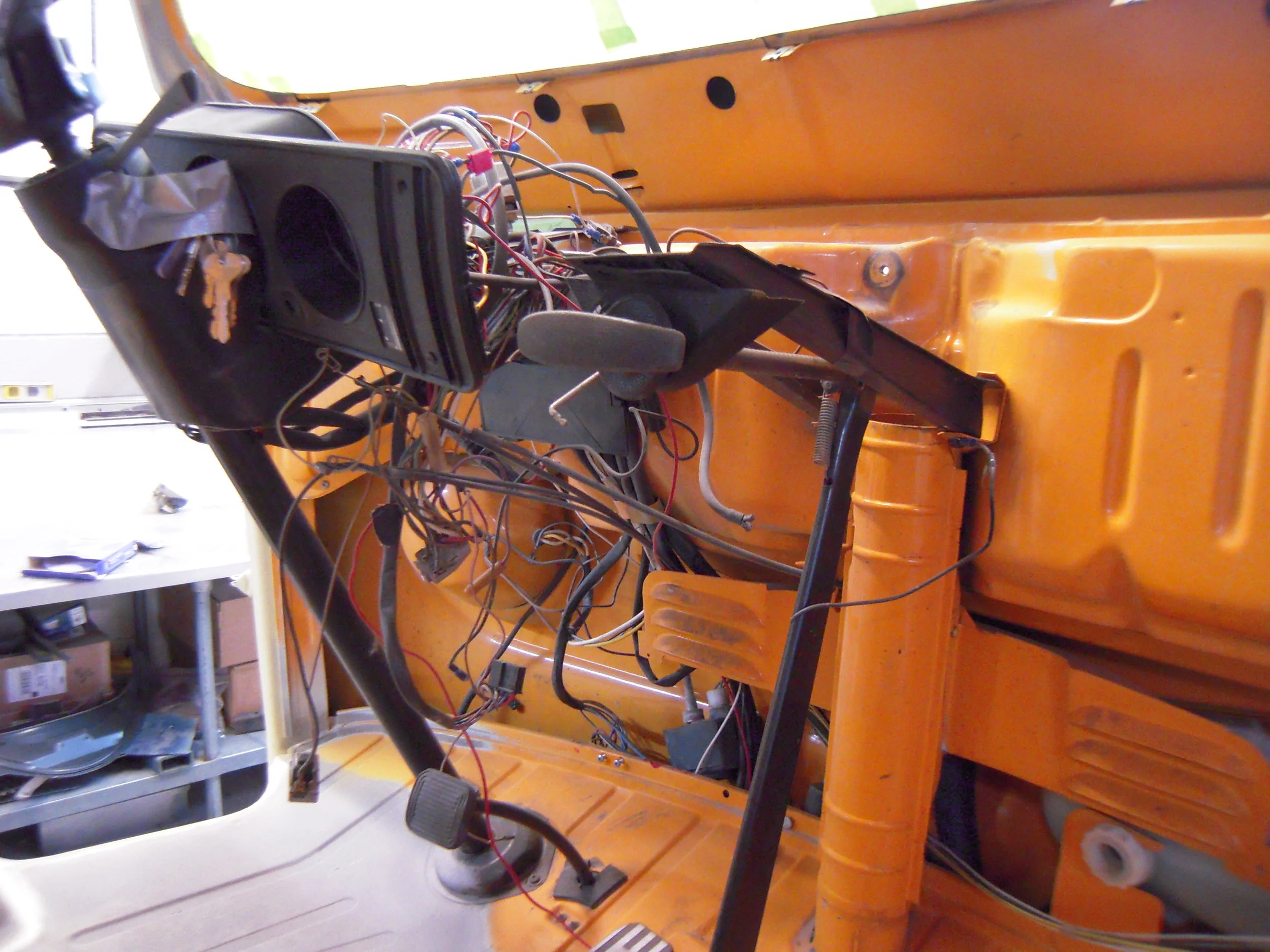 176 Dash Wiring Removal.jpg