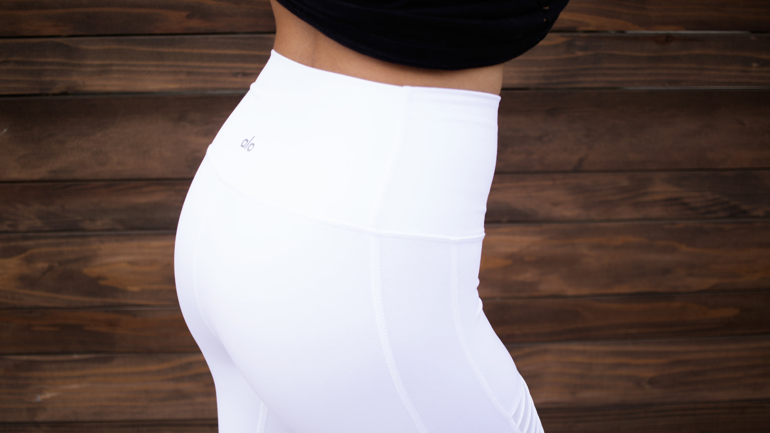 Alo Yoga - Moto Legging — The Athleisurely Life