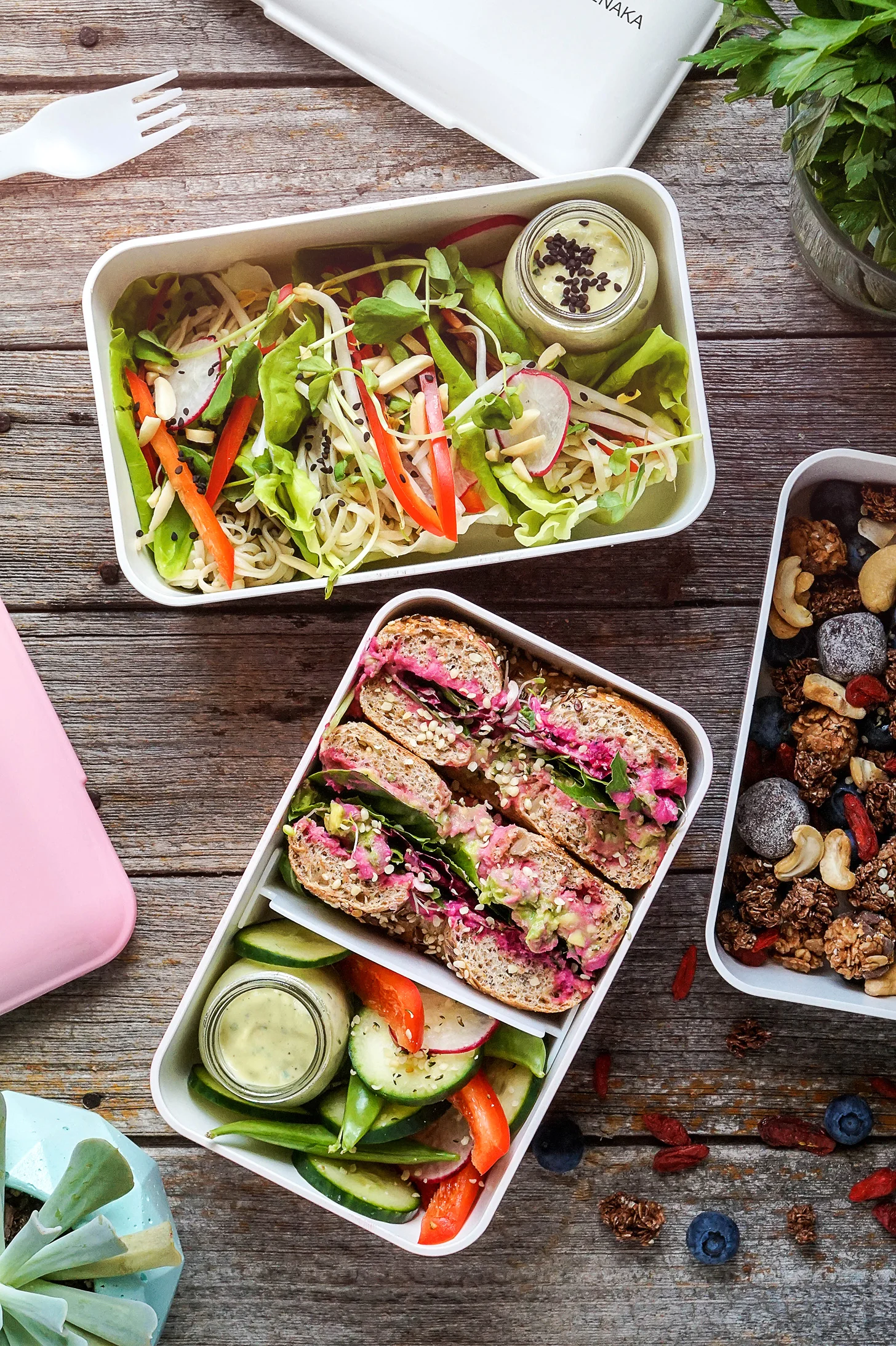 Beet Hummus Bagel Sandwich