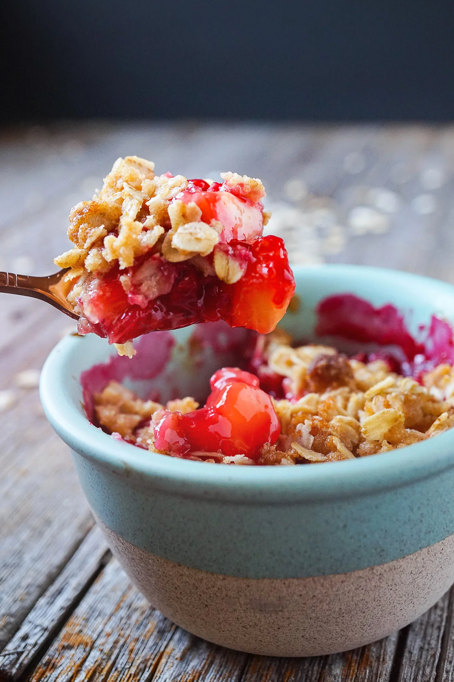 Pineapple Raspberry Crisp