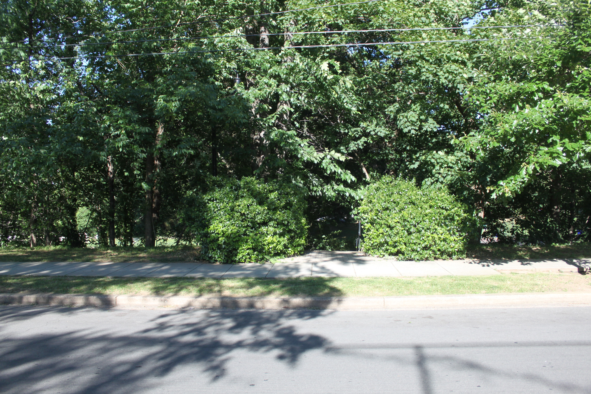 Park Entrance Off Of 37th Street