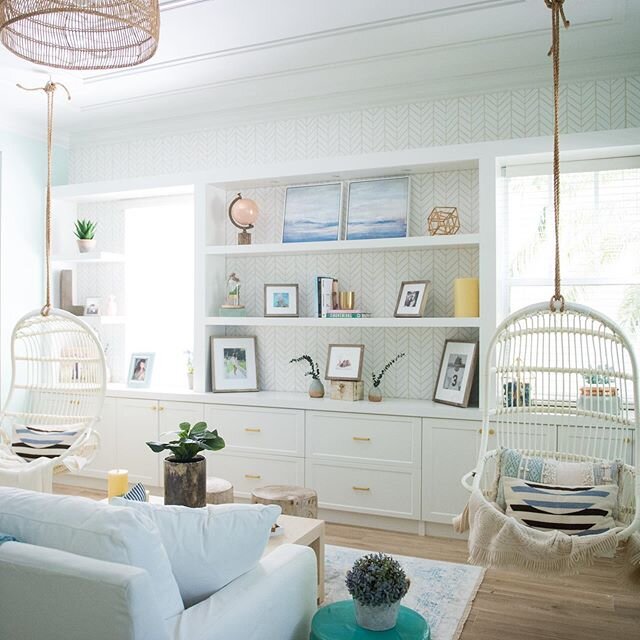 Happy Mother&rsquo;s Day! ❤️Go check out my story for before and after of our living room remodel-started just before the quarantine. A few finishing touches still needed, but overall it&rsquo;s finally finished! #livingroom #livingroomdesign #coasta