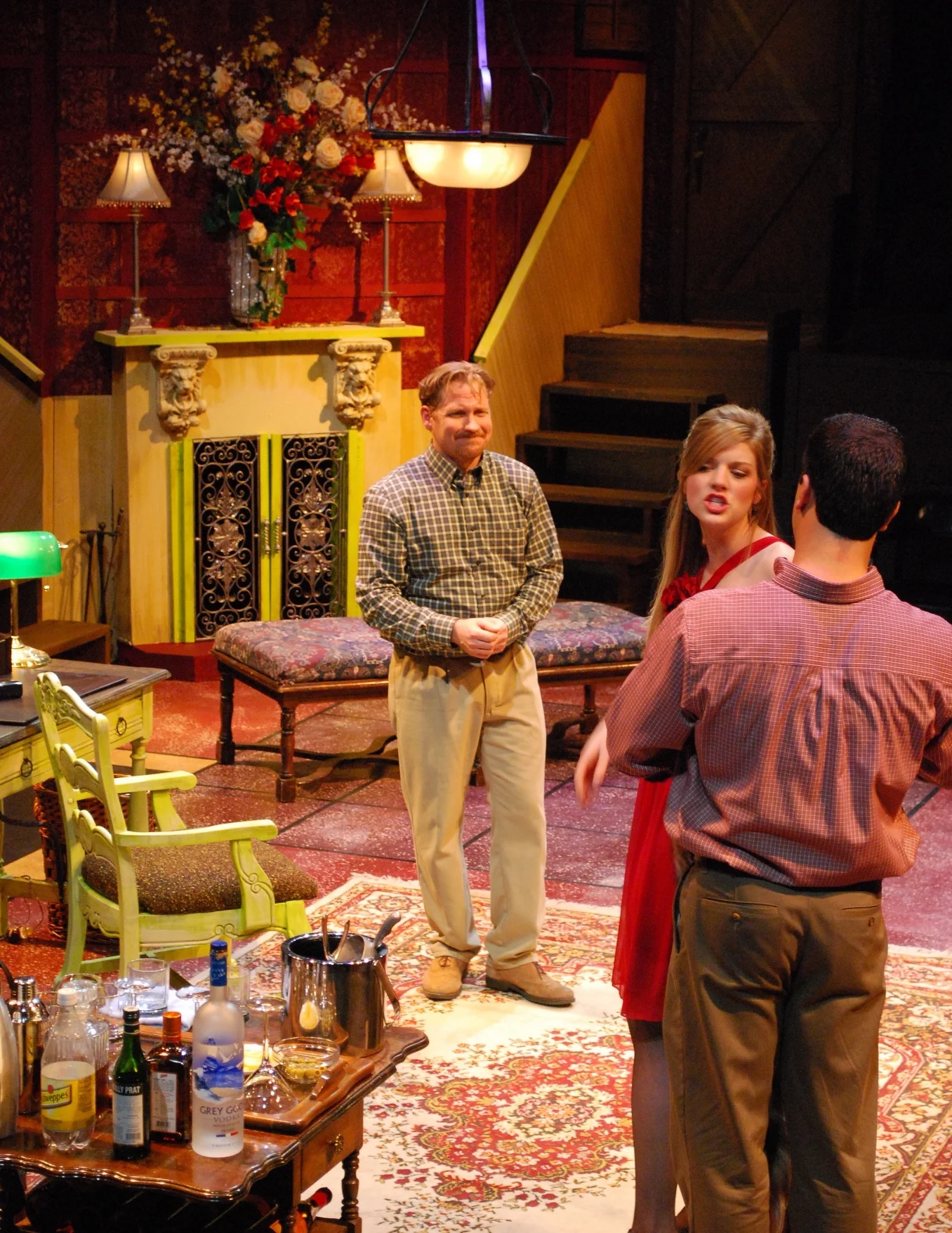 DON'T DRESS FOR DINNER 