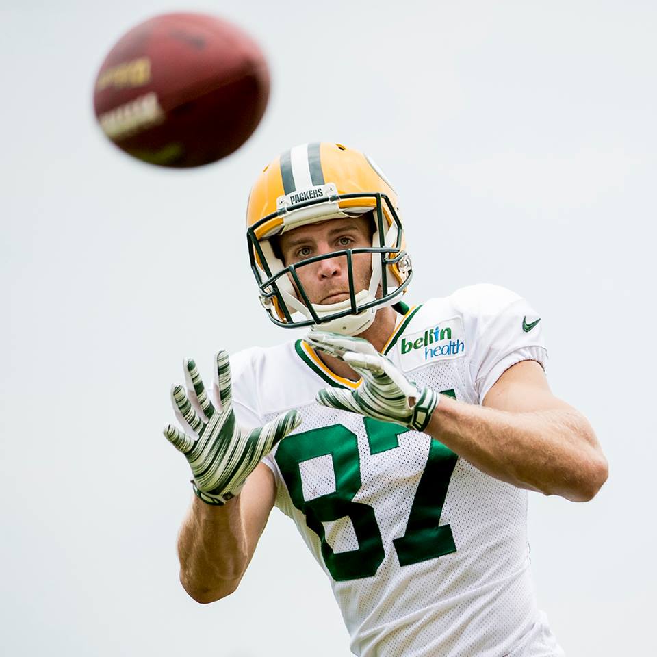 When Aaron Rodgers threw towards Jordy Nelson in 2014, the star quarterback had a passer rating of 124.0 out of 158.3.