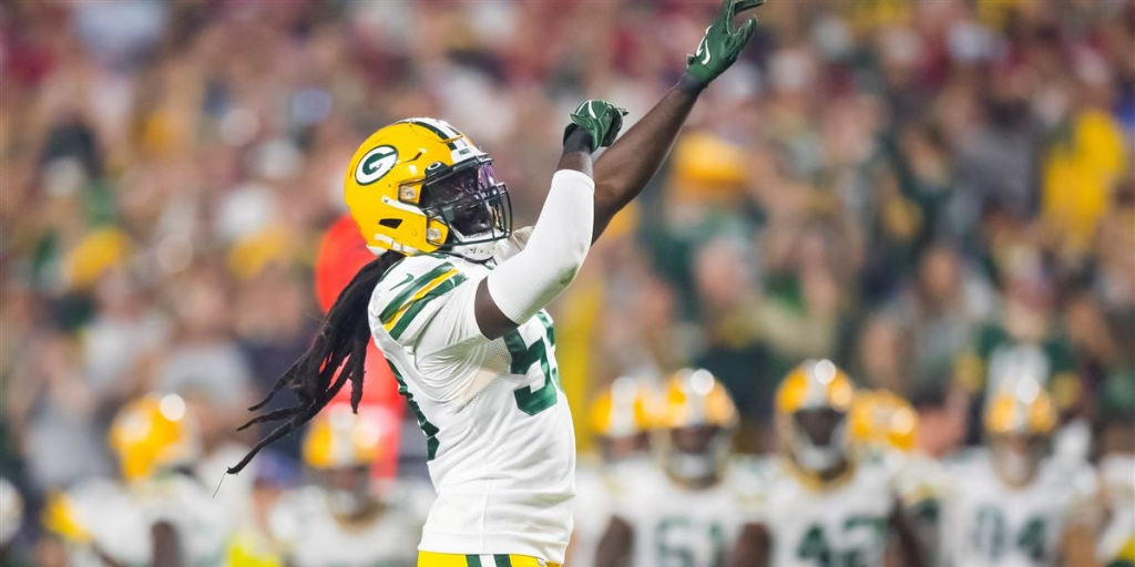 De'Vondre Campbell 'quit On His Team' In A Must What if De'Vondre Campbell Regresses in 2022?