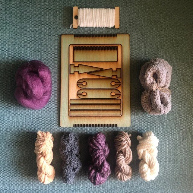 Deluxe Rectangle Loom Kit Includes Yarn