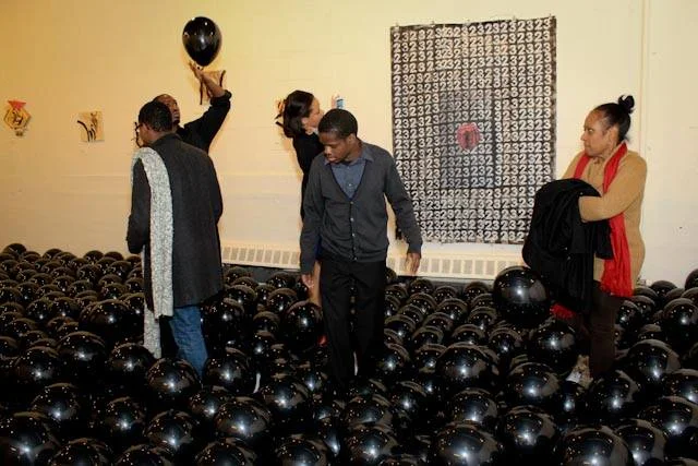  Audience from Final Ascension II  black vinyl, black latex balloons&nbsp;  2014 