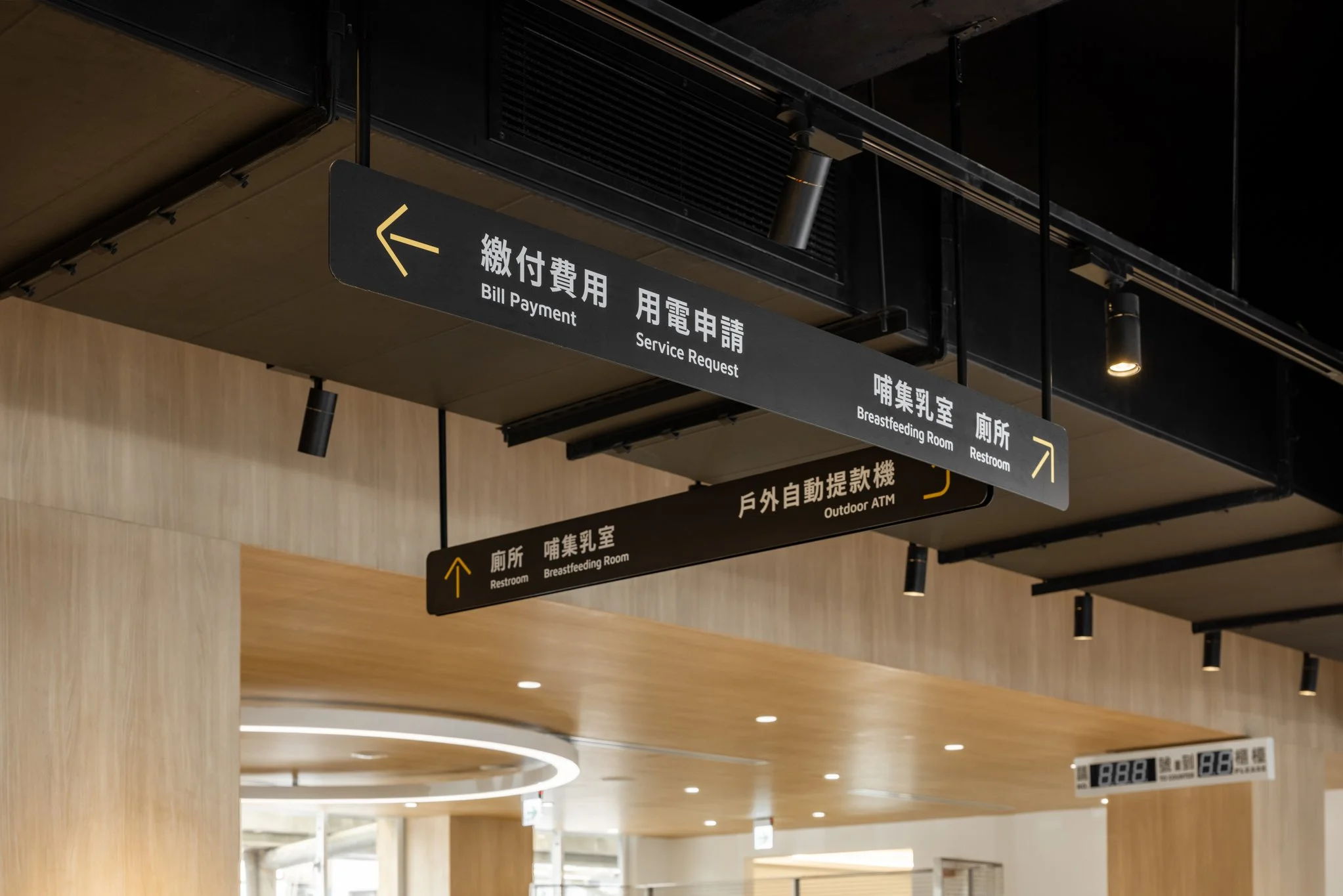 12 利用電線桿銘板為主題，讓民眾閱讀時，也能感受到台電印象.jpg