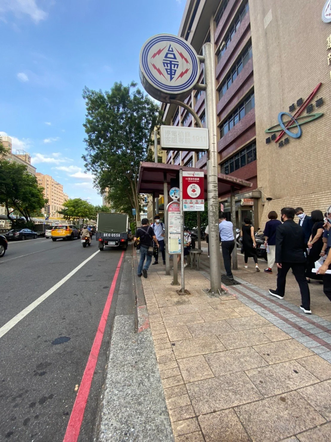 14_1 原始的候車亭及周遭環境.jpg