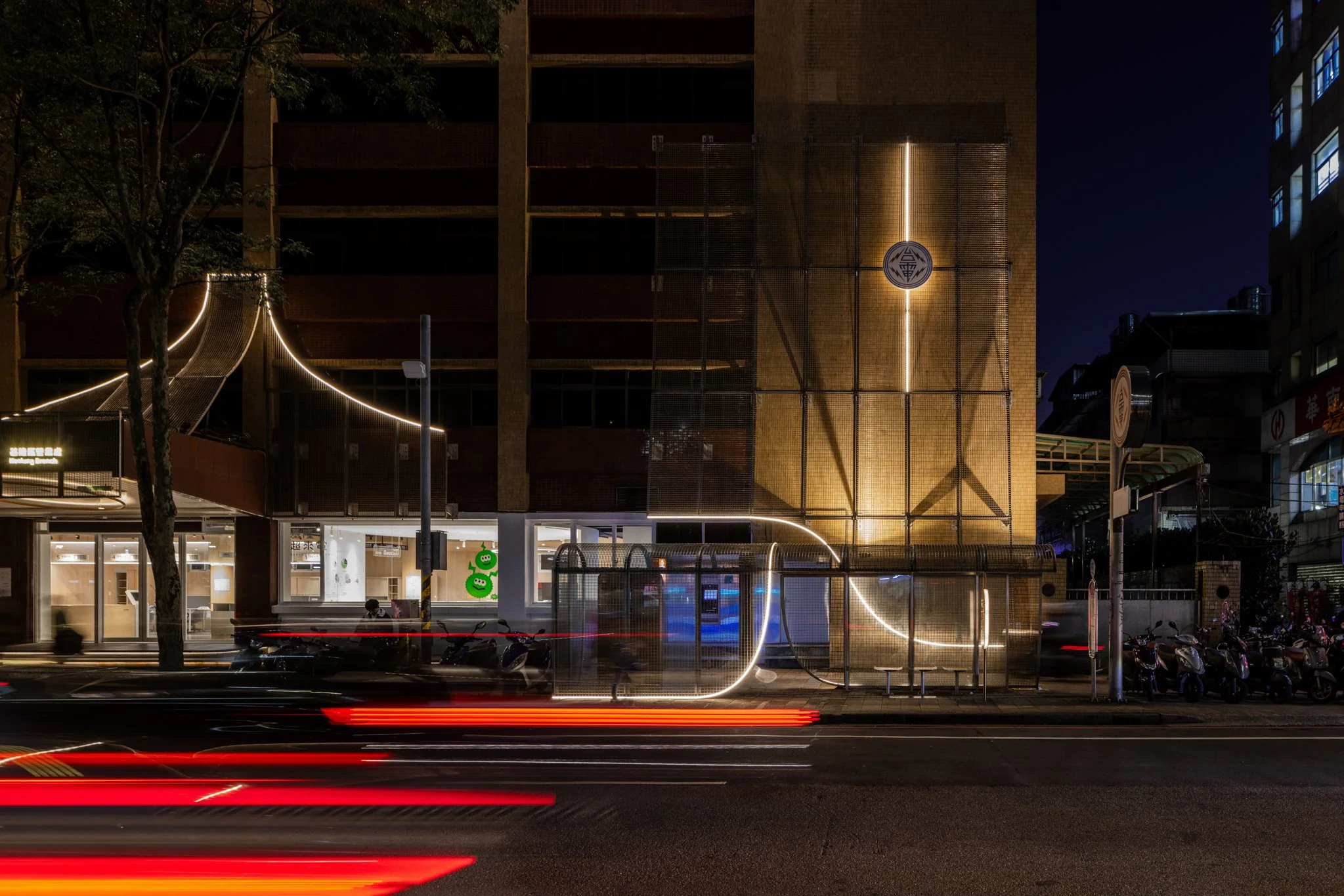 14_2 以電力與城市串流的意象，打造基隆街景.jpg