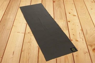 yoga-mat-towel_carbonsun_1.jpg