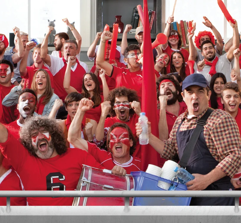SM_06_30_couch_crowd.jpg
