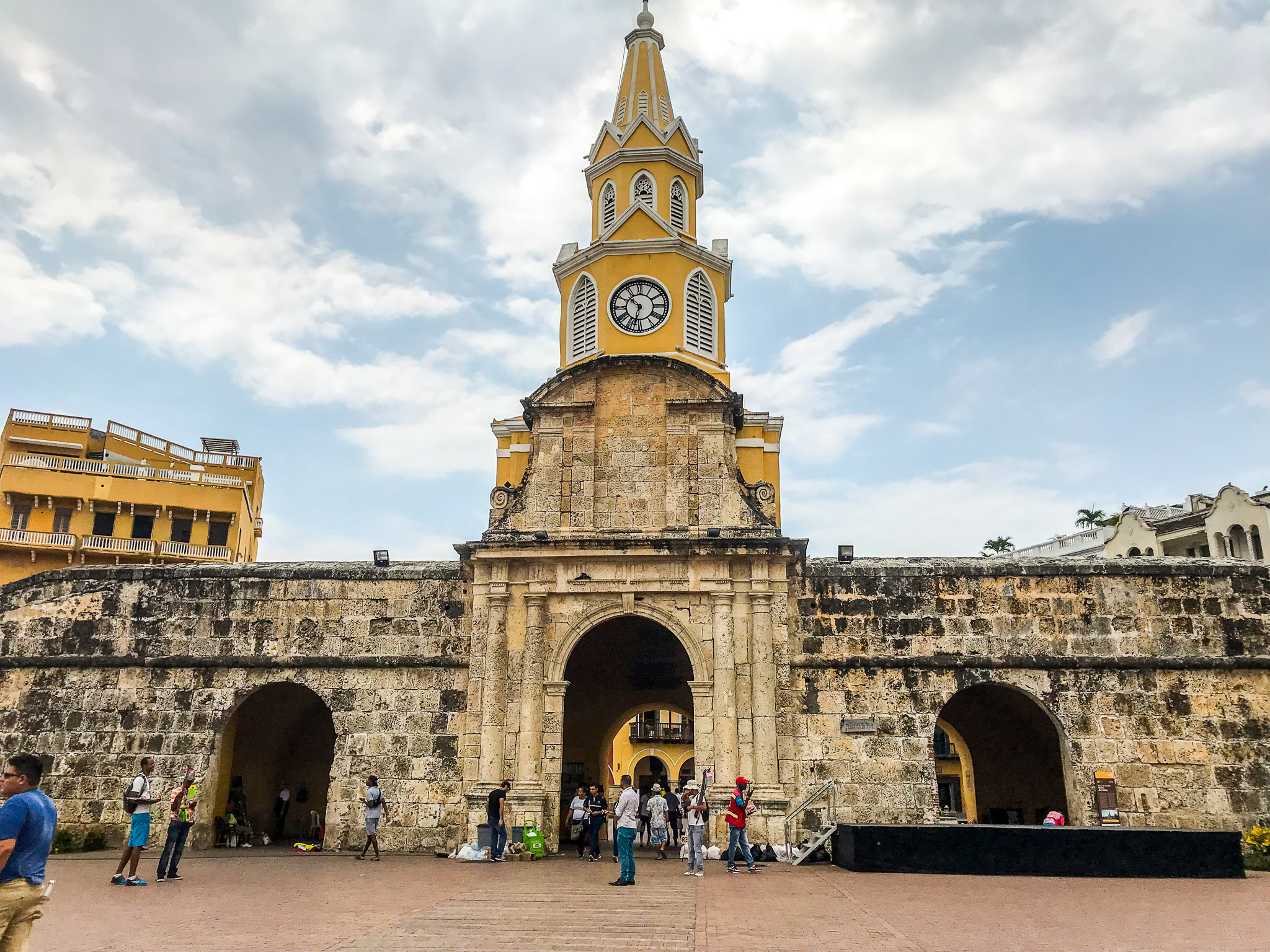 Cartagena city gate.jpg