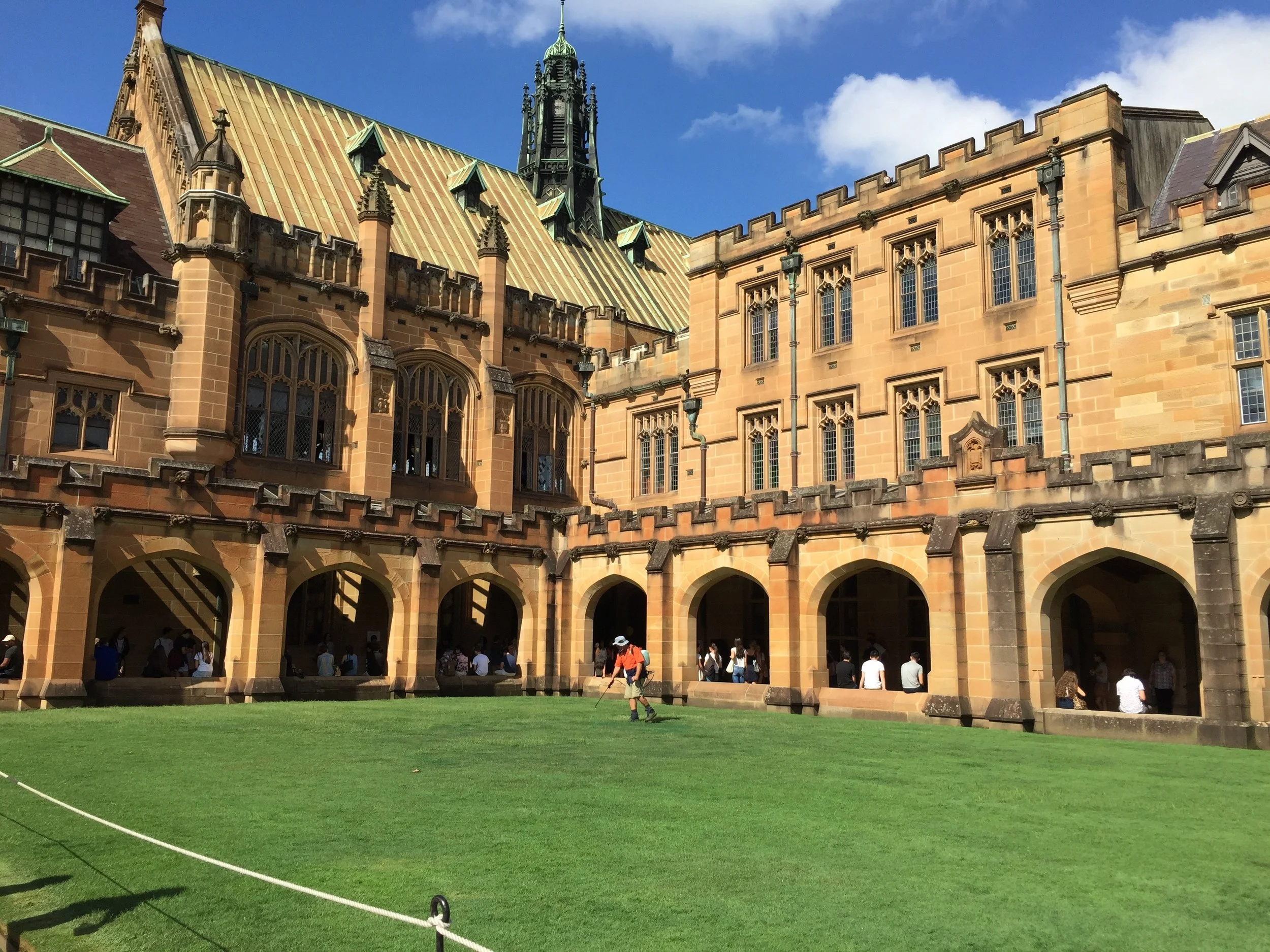 Innenhof des Hauptgebäudes der ältesten Universität Australiens.