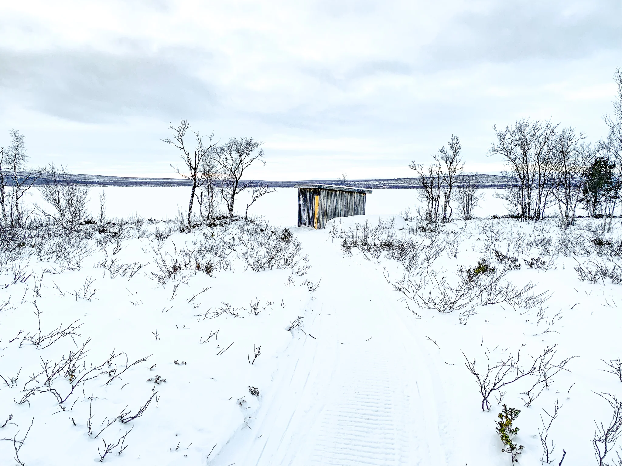 lake-sweden-lapland.jpg