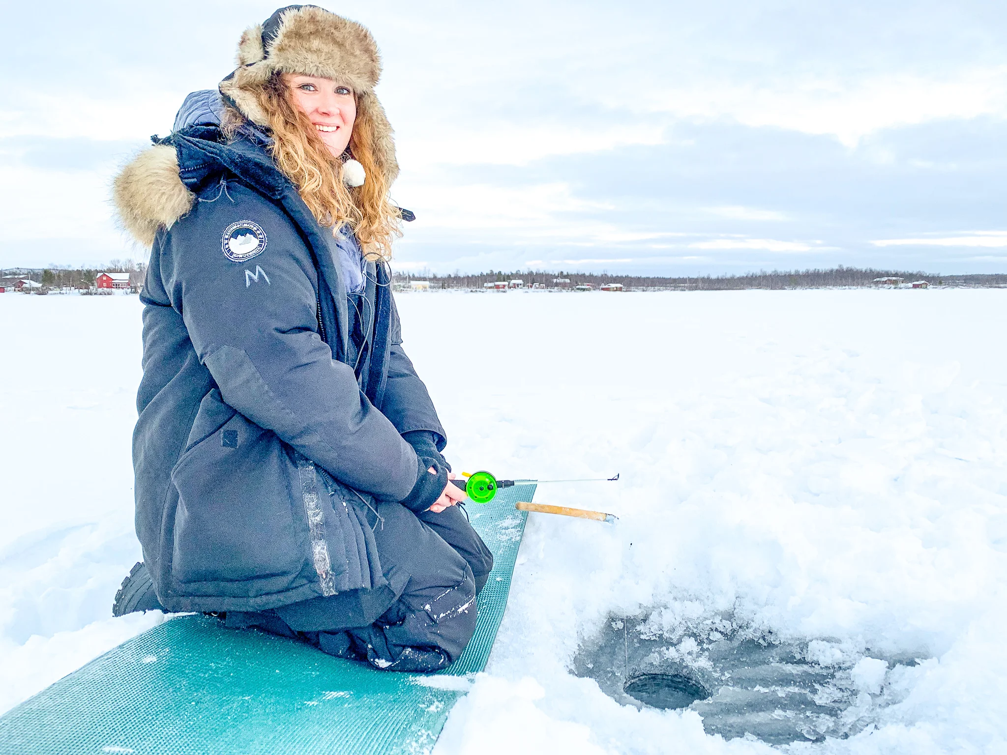 ice-fishing-sweden-lapland-2.jpg