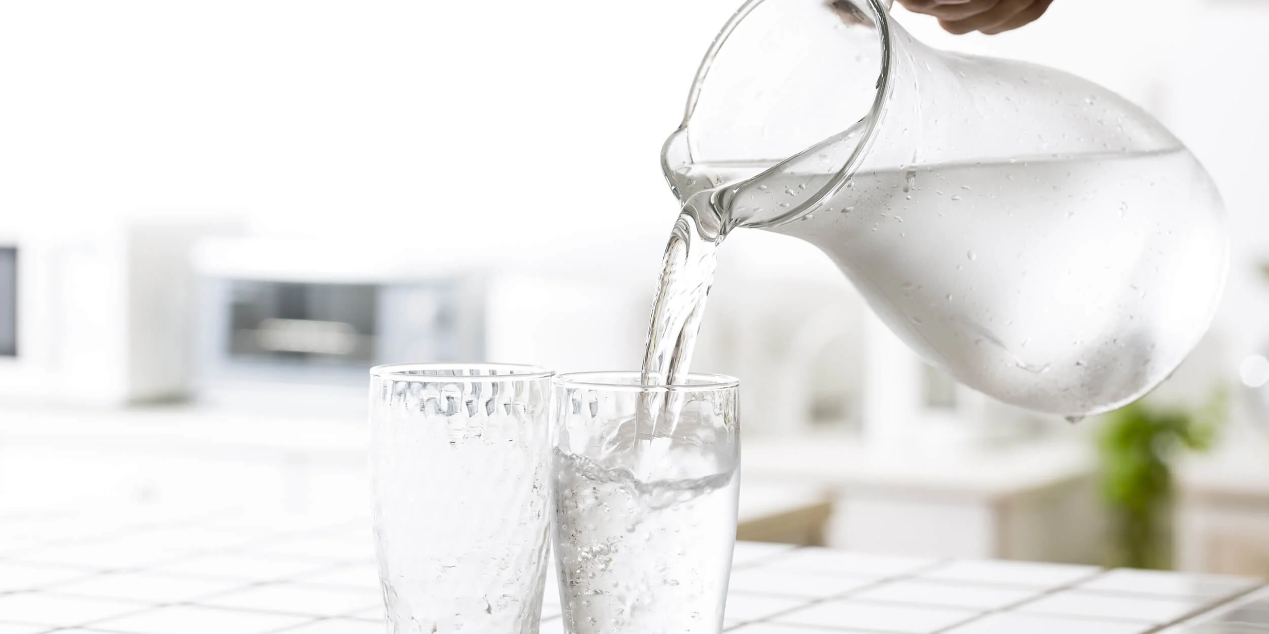 halo-reviews-water-pitcher.jpg