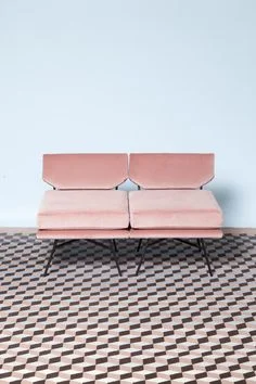 TEXTURE AND EYE CATCHING HUES