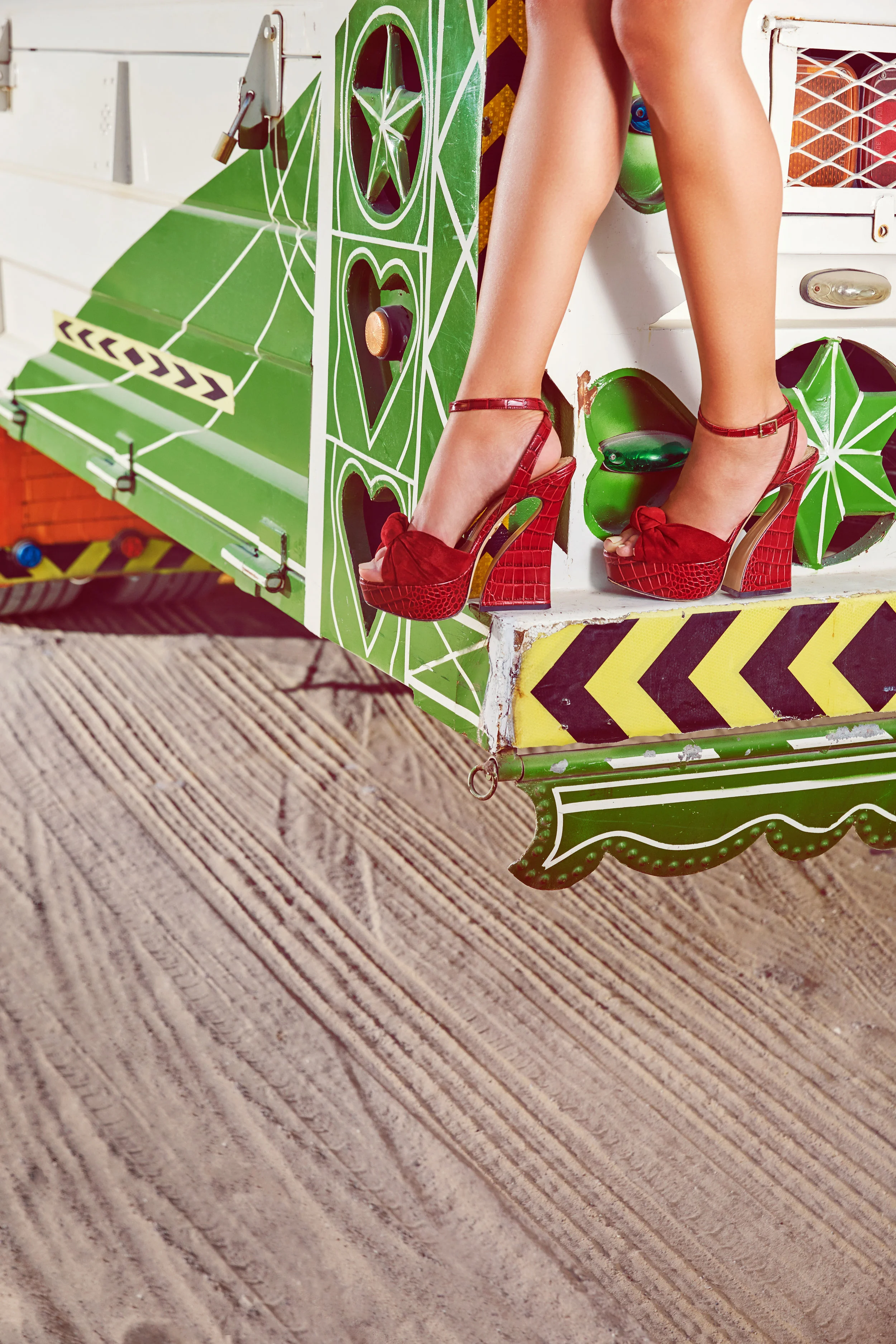 16-05-28-Bloomingdales-1926_final_v1 copy.jpg