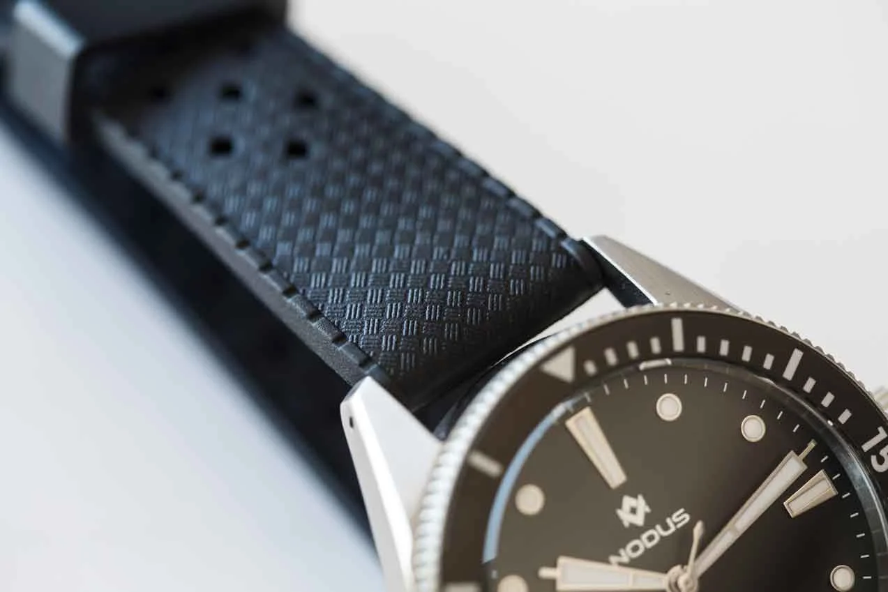 Rubber-strap-nodus-trieste.jpg