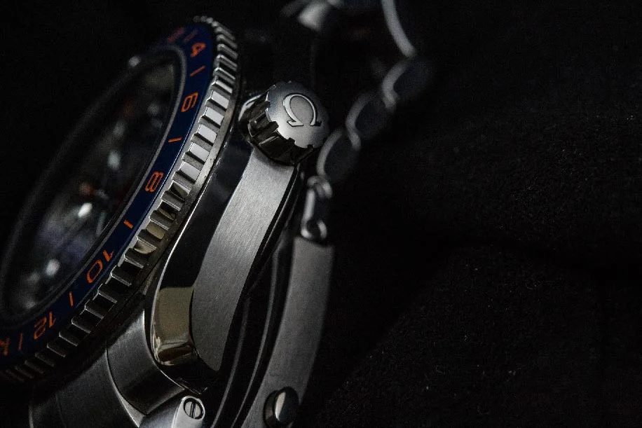 Sharp lines and fine brushing are indicative of Omega's quality and craftsmanship.
