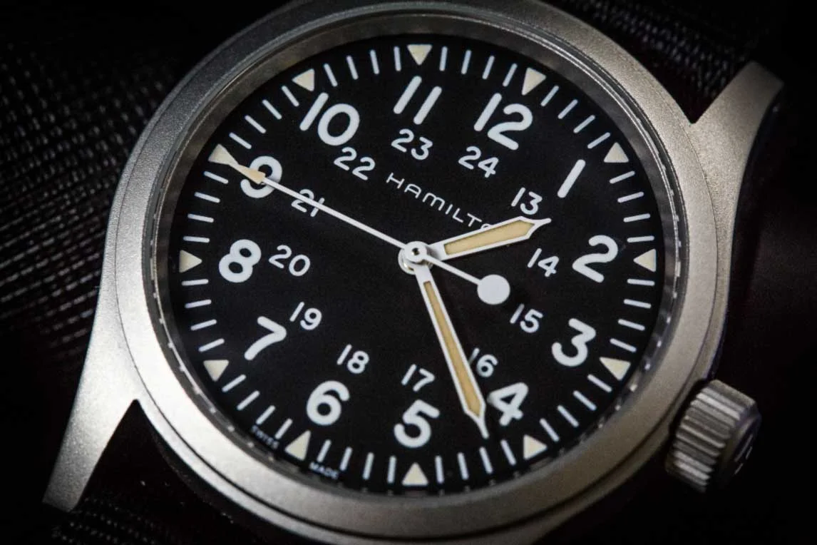 The lume is not scorching on either Hamilton or Doxa, and both keep around +18 seconds a day, but interestingly, none of that bothers me anymore