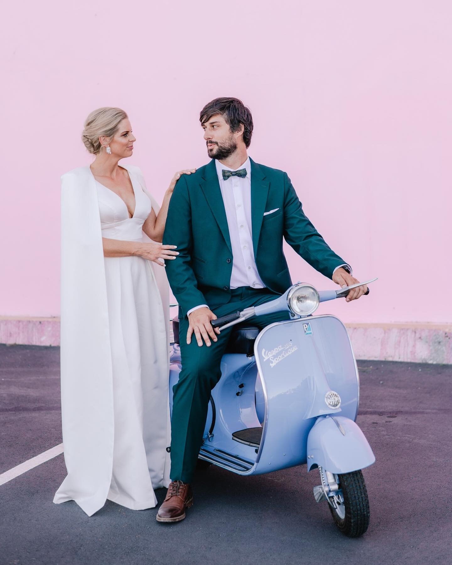 Throw back to one of the hottest days of summer with Jane &amp; Ashton. ☀️📸🎉

Hair @alexhannahhairstyling
Make up @chrystalobrienmua
Venue @ilexbotanicgardens
Dress @bridesofmerivale
Celebrant @debbiehawkercelebrant
Catering @goodcompanynz
Music @b