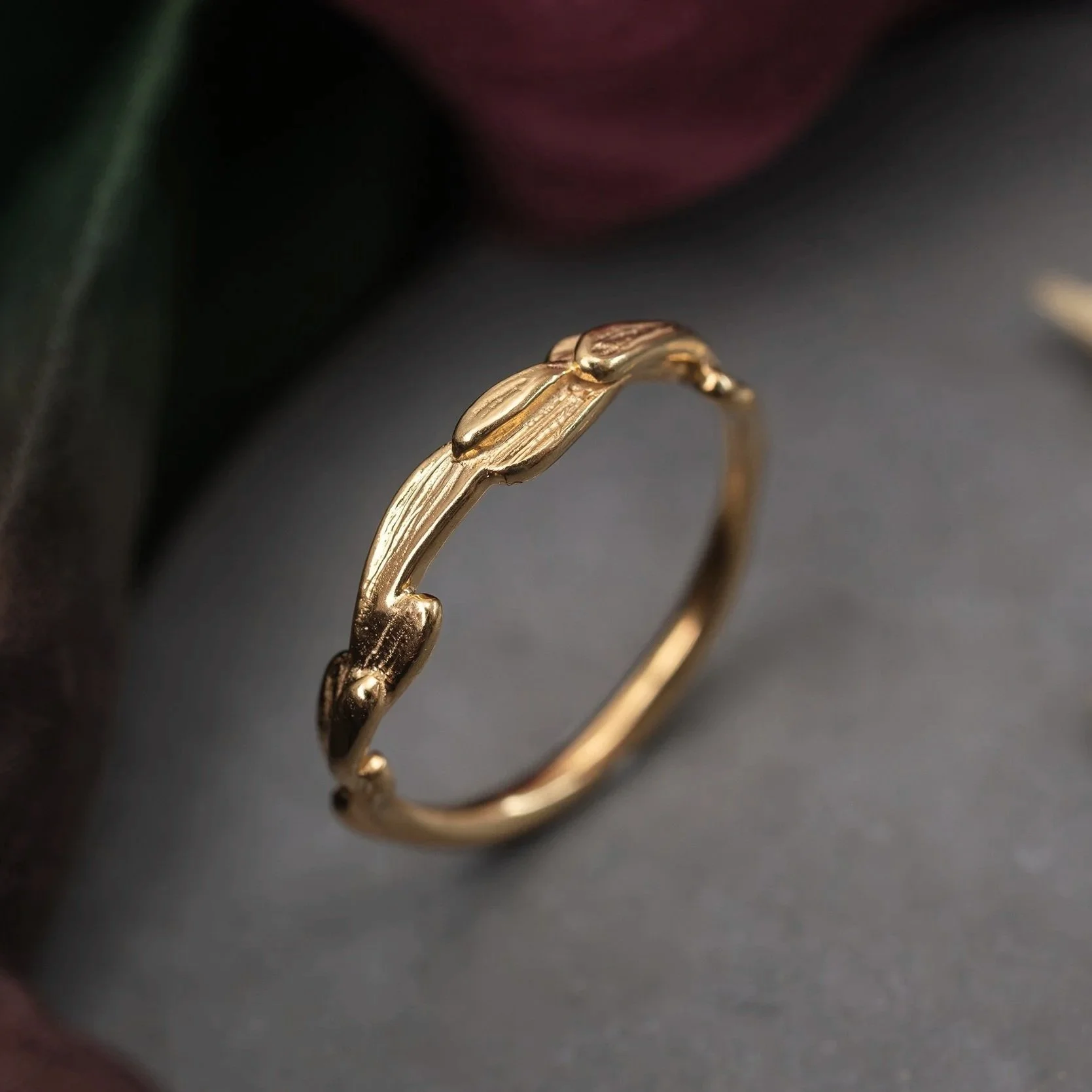 SPRAY - delicate botanical ring - 9ct gold