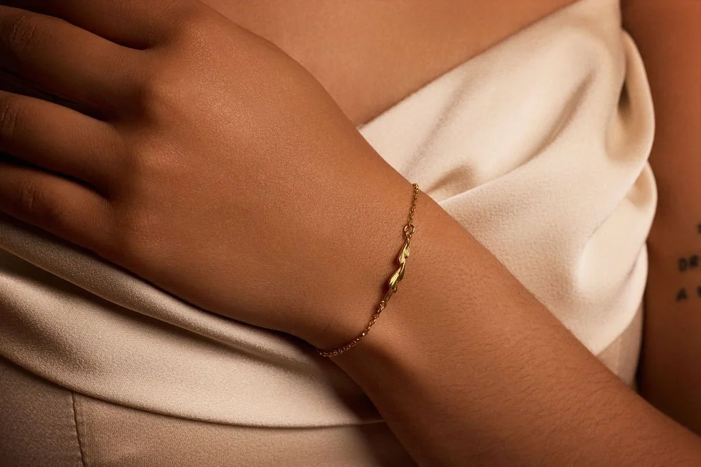 Holly McAfee Jewellery - Flow Bracelet - Photographer Stacey Bentley.jpg