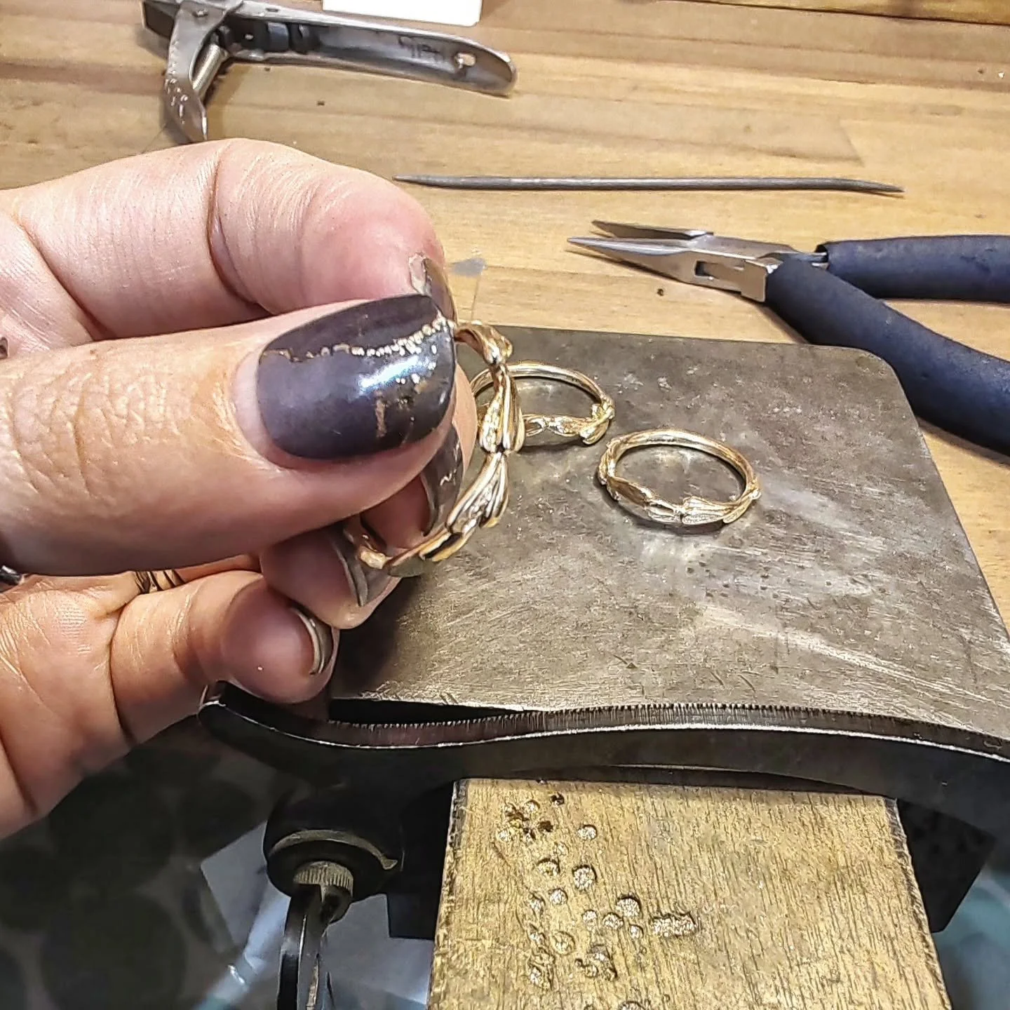 Exhibition pieces in the making! Layered gold petals with delicate and organic contrasting textures. Made in recycled 9ct yellow gold, these rings will shortly be on their way to Edinburgh for HARVEST 🍂

HARVEST: Contemporary Craft Fair is coming to