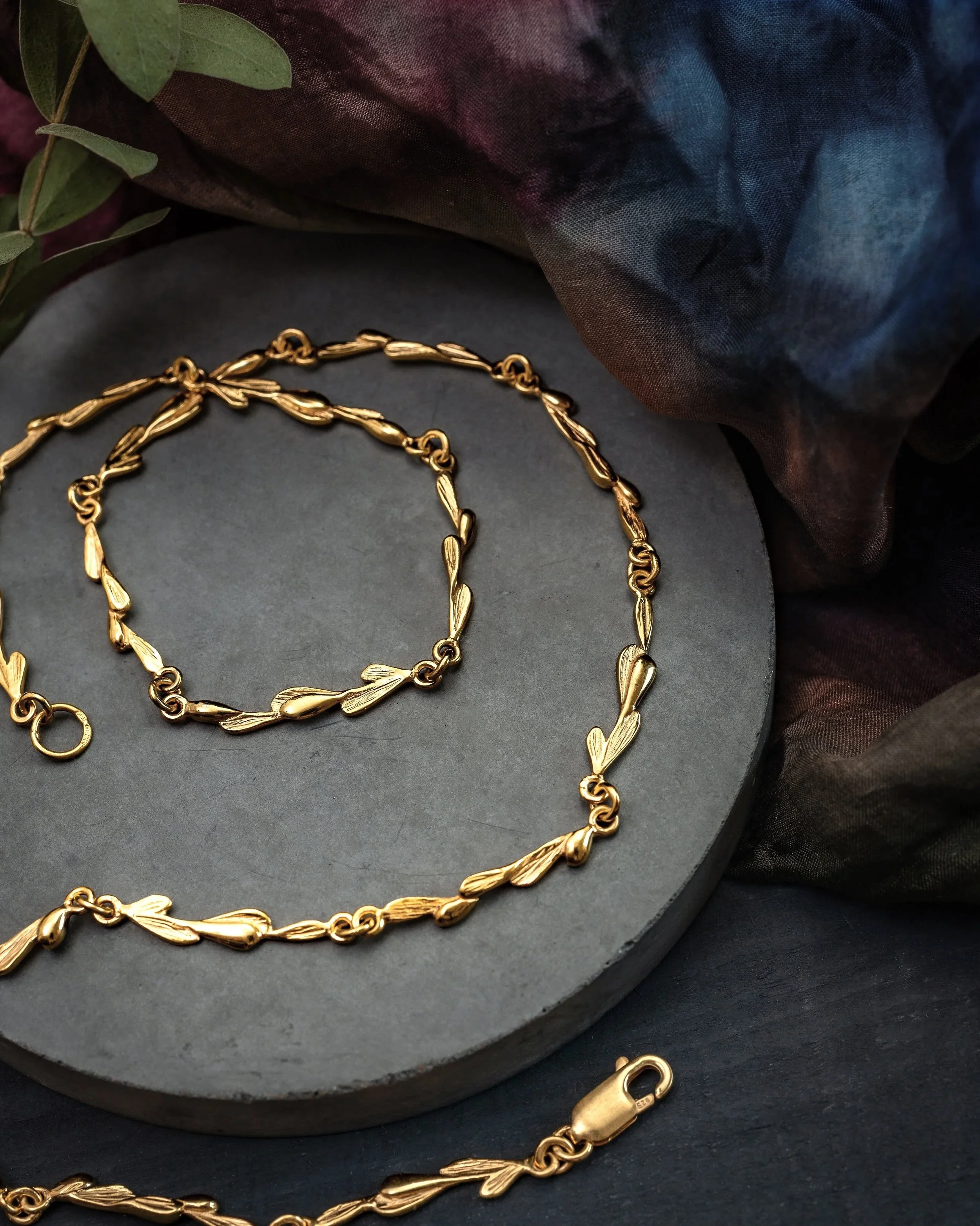 garland+necklace+3.jpg