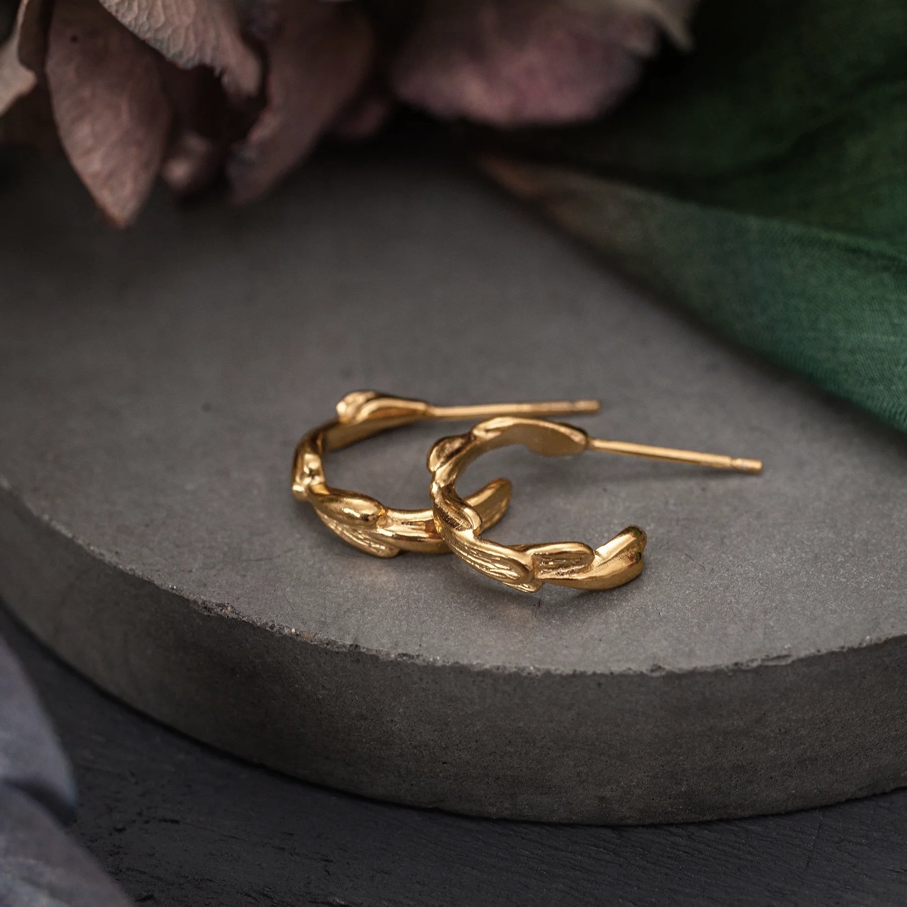 Coronet+hoops+4+-+detail.jpg