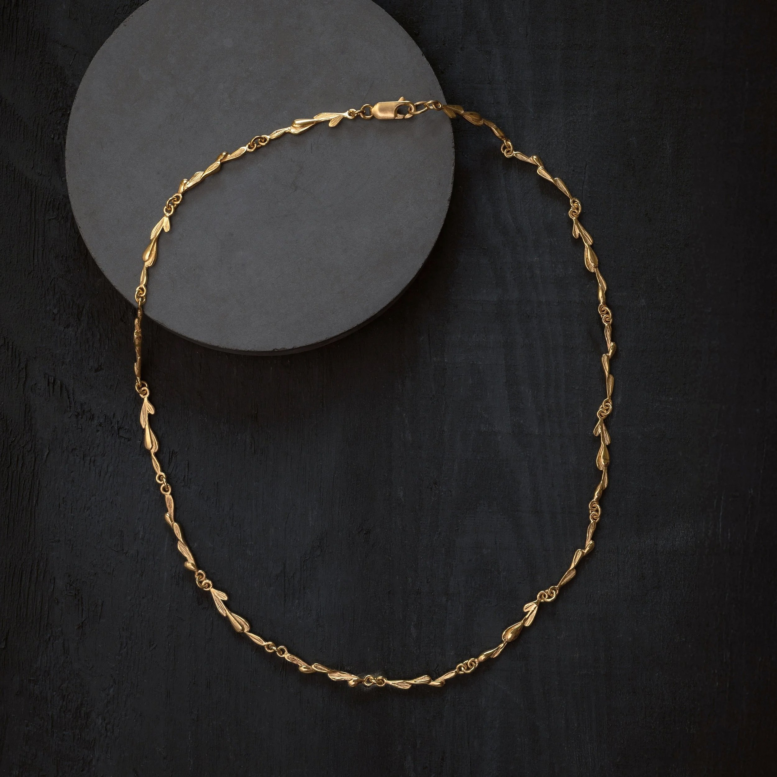 garland+necklace+1.jpg