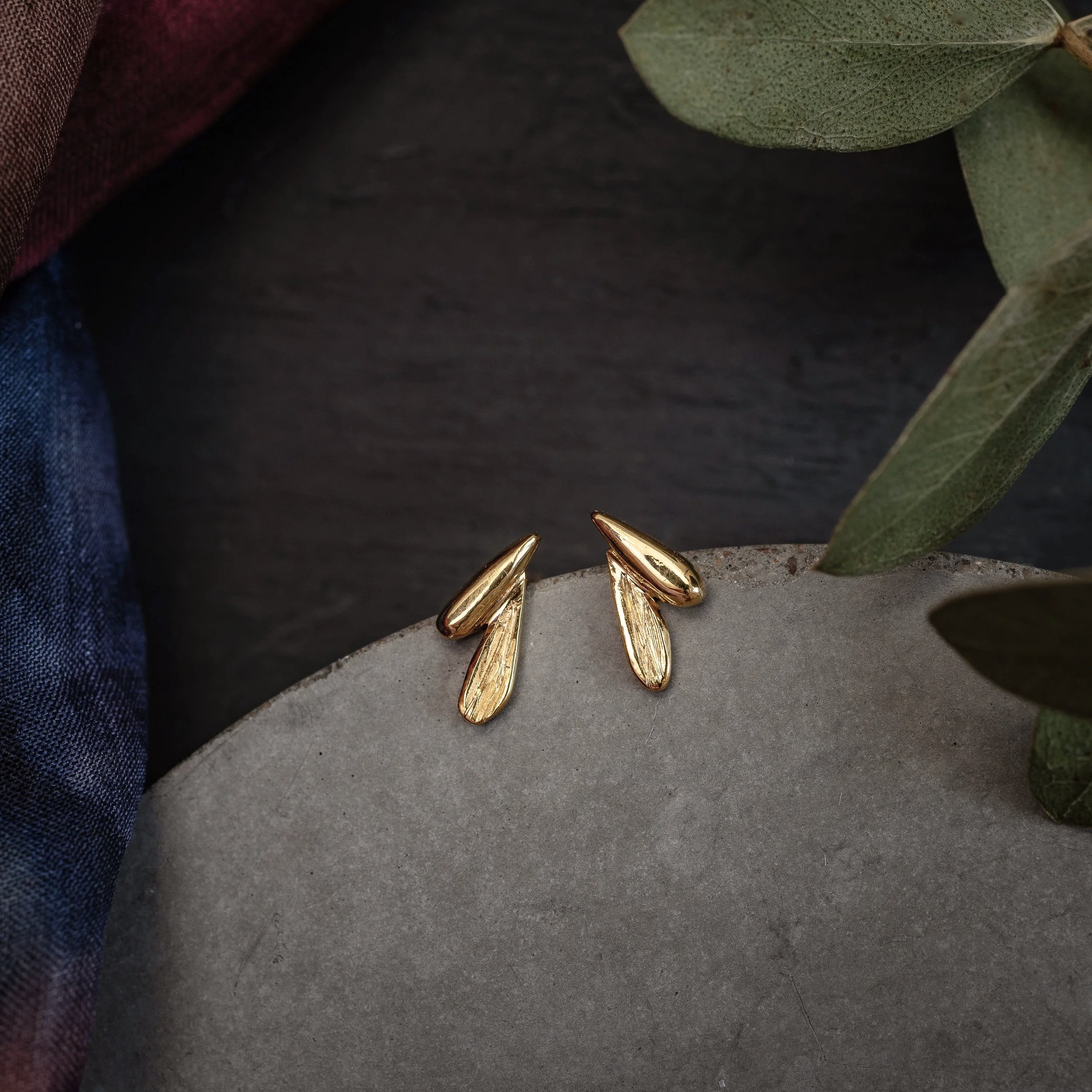 BUD - textured stud earrings - 9ct gold