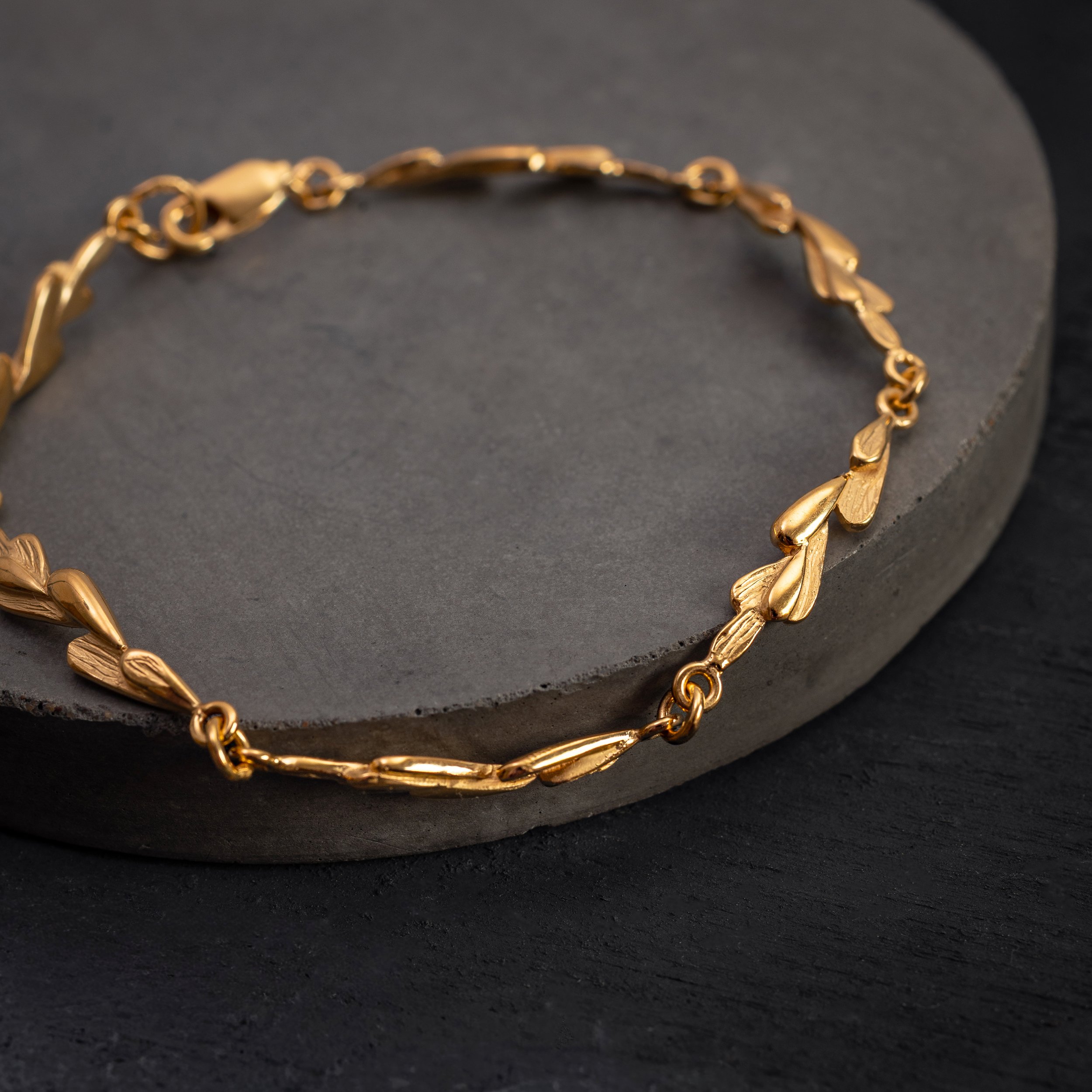 laurel bracelet 2.jpg