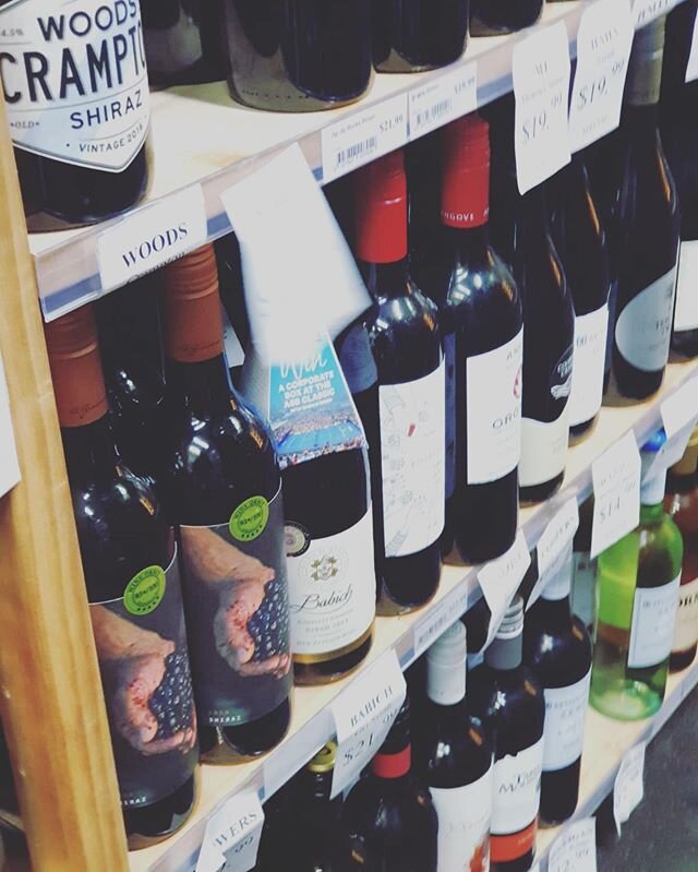 New look Growers Touch Shiraz 2019 up on the shelf &amp; looking sharp. 📷: @richardcampbell797 @ricardodevin10

#shiraz #wine #aswines #redwine #winterwine #lovewine #winetime #vino